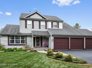 2121 Stewart Ln, Dundee, IL 60118