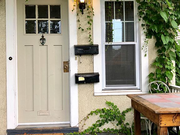 3rd image of 17 Parkwood St