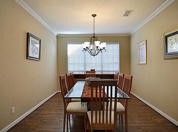 4th image of 935 Rosemoor Dr