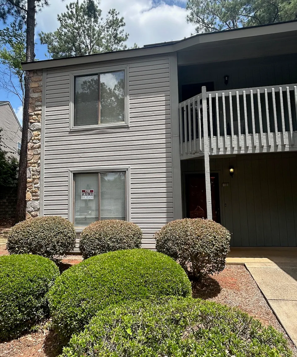 2 bed, 1000 sqft, $1,400 — Photo 1