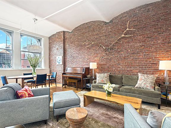 2nd image of 61 E 11th St Unit Penthouse