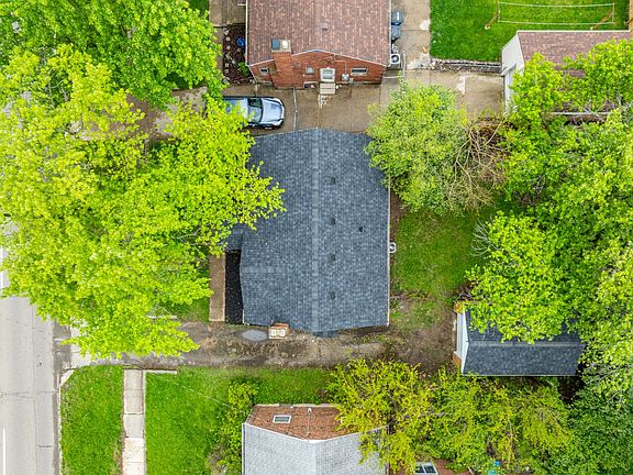 5th image of 922 Wilmington Ave