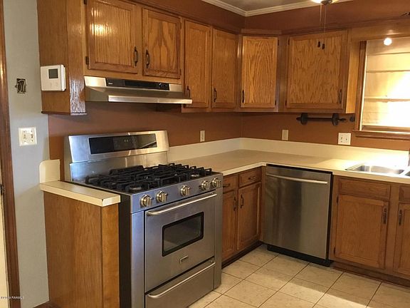 3rd image of 104 Anastasia St