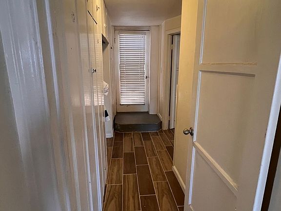 5th image of 3510 Columbia St #1/2