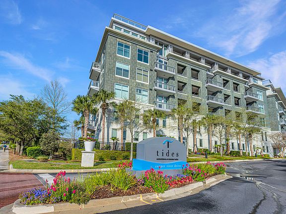 3rd image of 216 Cooper River Dr #216