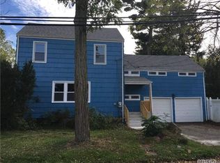 56 Westfield Dr, Centerport, NY 11721