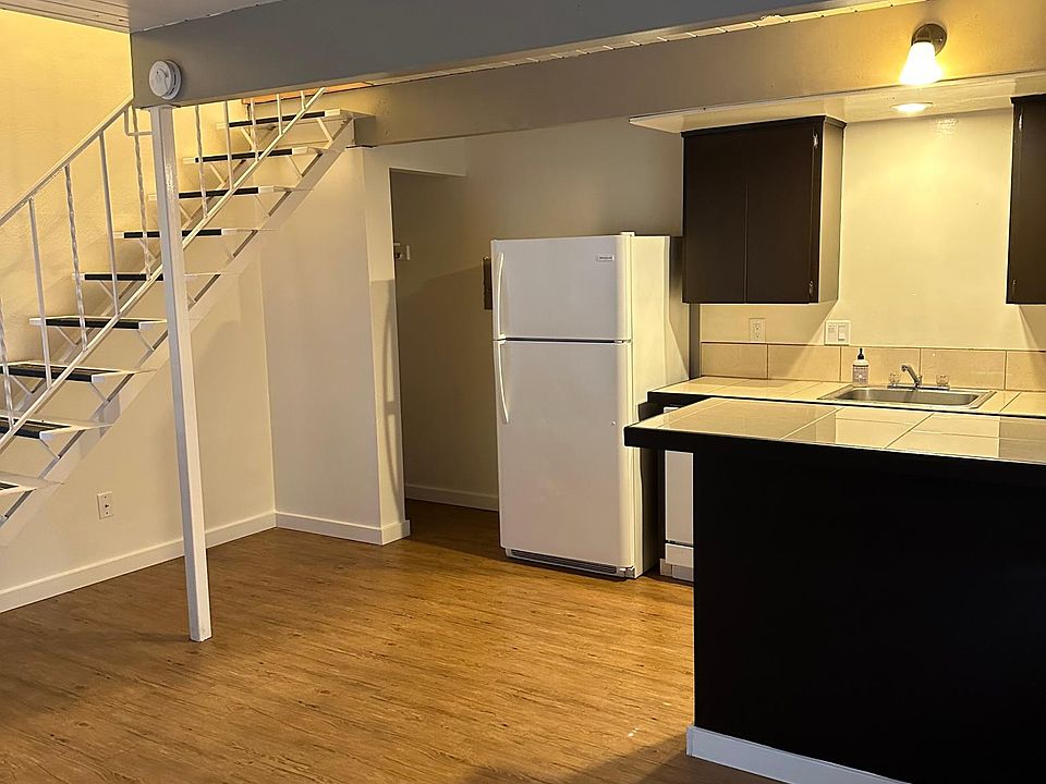 1st image of 2460 SW Pickford St #4