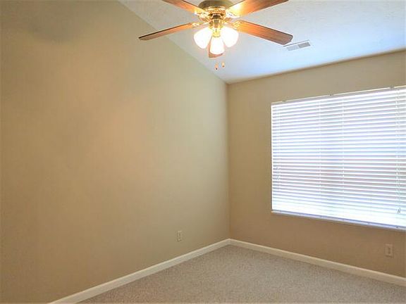 5th image of 3155 Delaway Ln