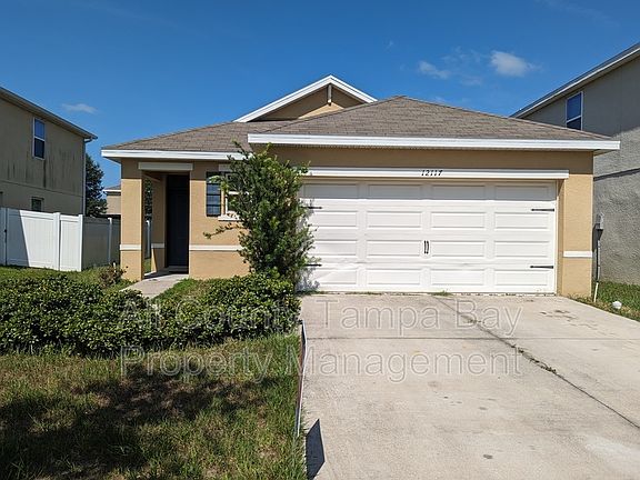 2nd image of 12117 Suburban Sunrise St