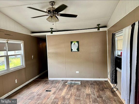 4th image of 1 Victory Ave #77