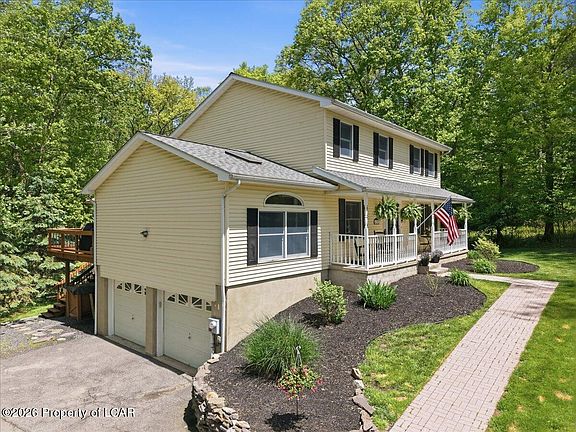 3rd image of 631 S Main Rd