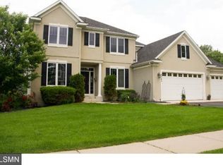 8445 Mission Hills Ln, Chanhassen, MN 55317