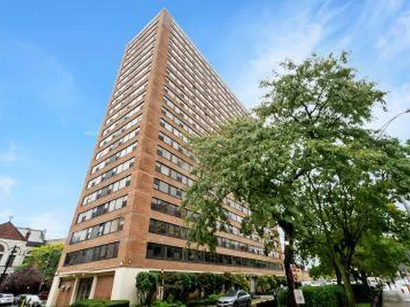 135 Montgomery Street image 1 of 24