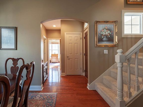 3rd image of 1908 S Ramsey Dr