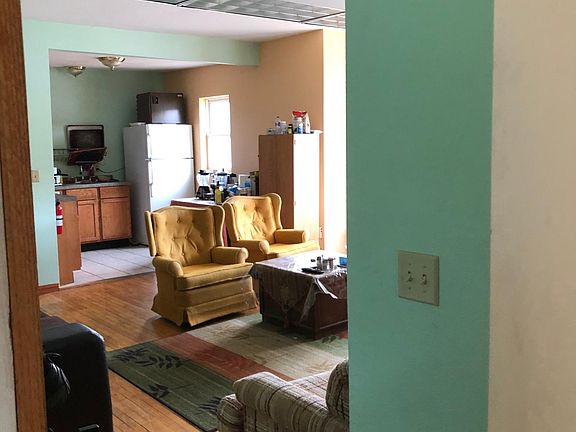 2nd image of 908 College Ave