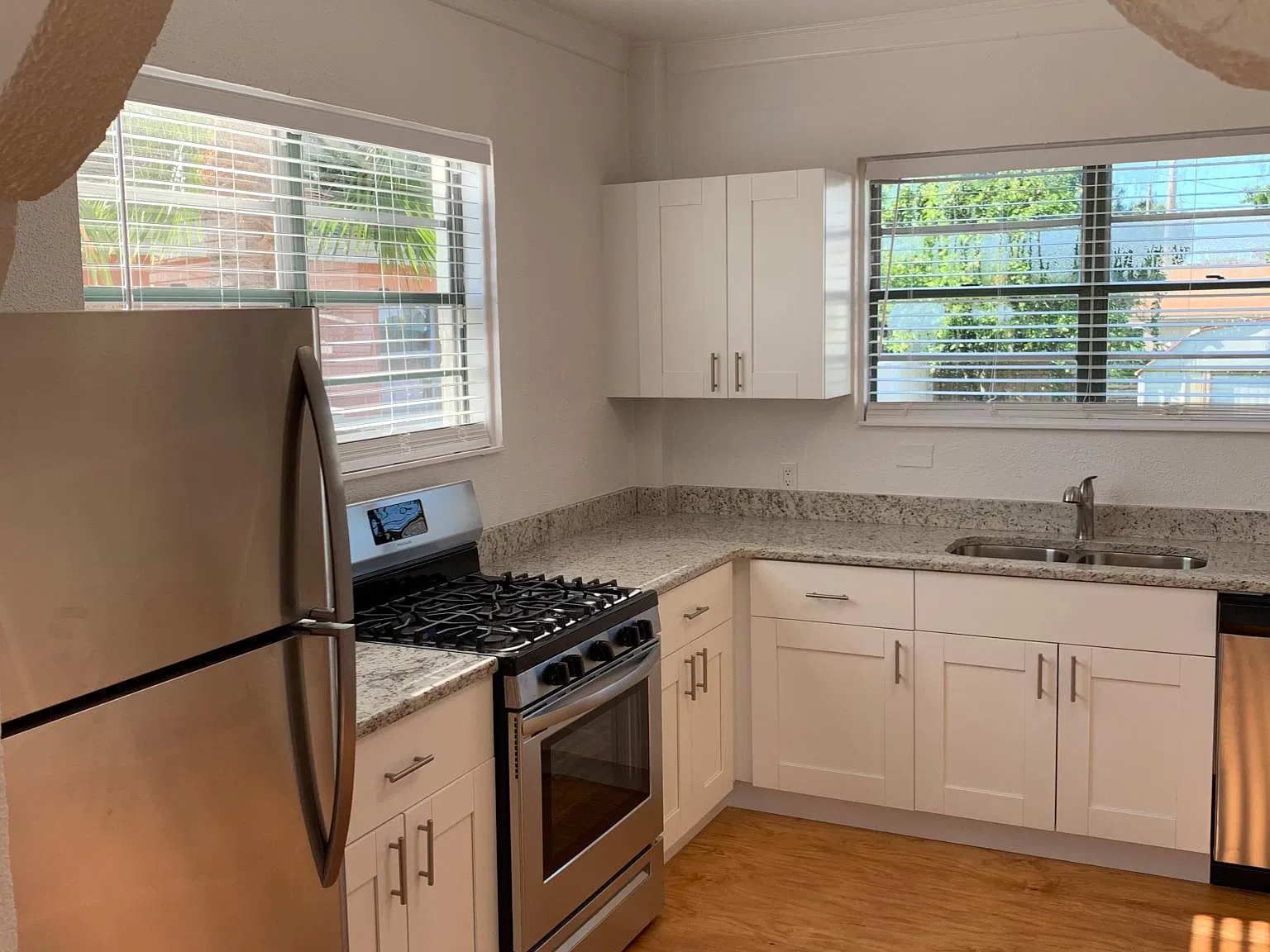 2 bed, 910 sqft, $2,195 — Photo 3