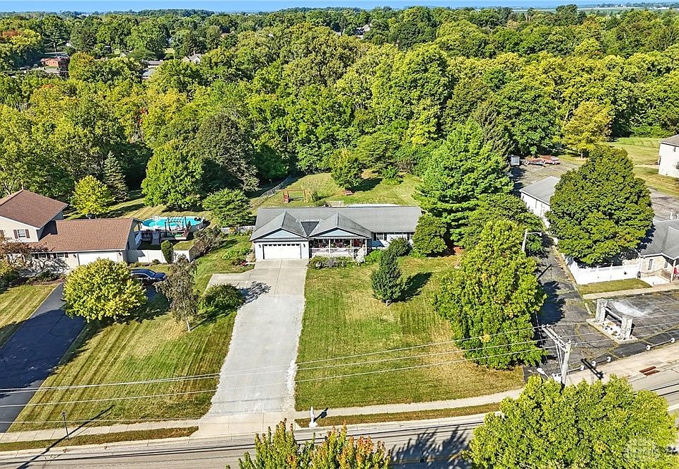 1616 Echo Lake Dr, Piqua, OH 45356 | Zillow