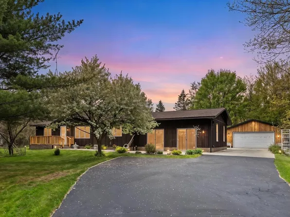 W6467 39th Street, New Lisbon, WI 53950