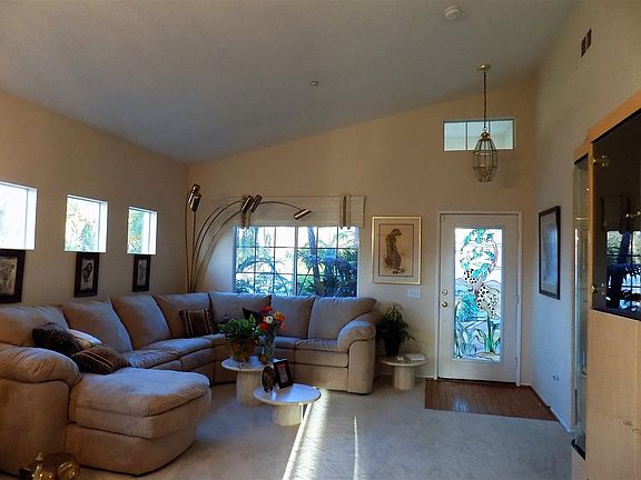 5th image of 750 Bel Air Dr W