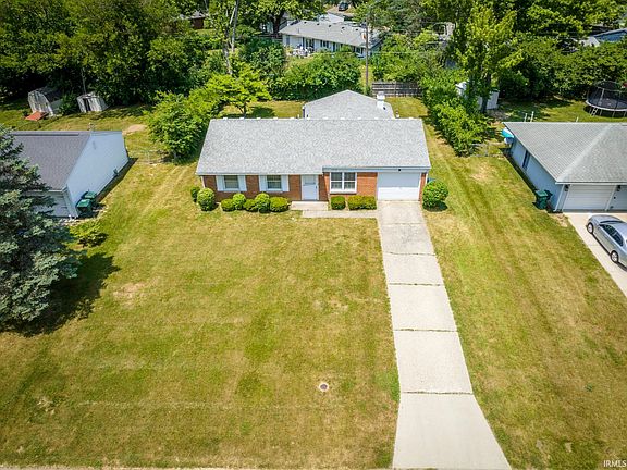 3rd image of 1719 N Colson Dr
