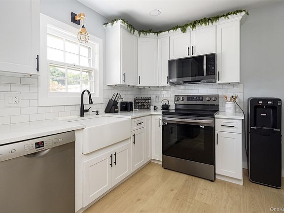 4th image of 13-17 Clark Heights
