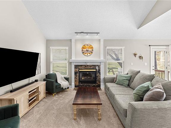 3rd image of 519 Kindred Dr