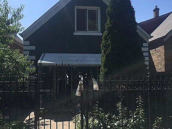 2nd image of 1422 N Lawndale Ave
