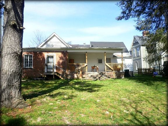 5th image of 132 E Broadway Ave