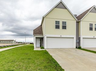 3971 50th St S, Fargo, ND 58104