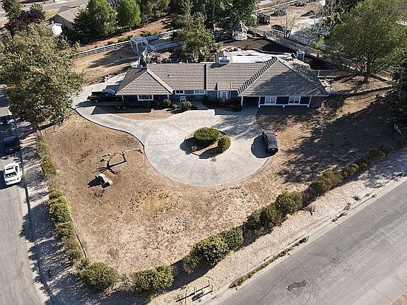 2nd image of 34431 Martingale Dr