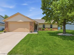 12536 Trophy Dr, Fishers, IN 46038