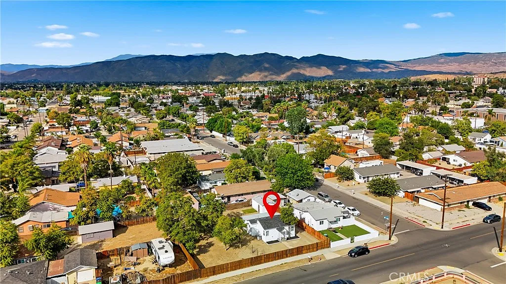 3 bed, 648 sqft, $2,650 — Photo 4