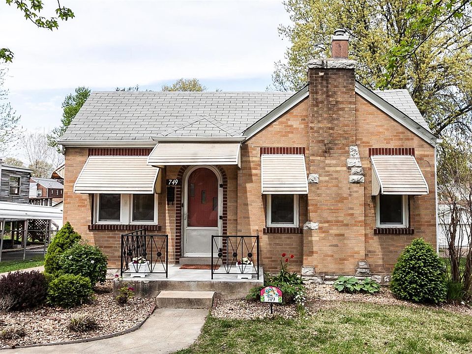 1st image of 749 Pardella Ave