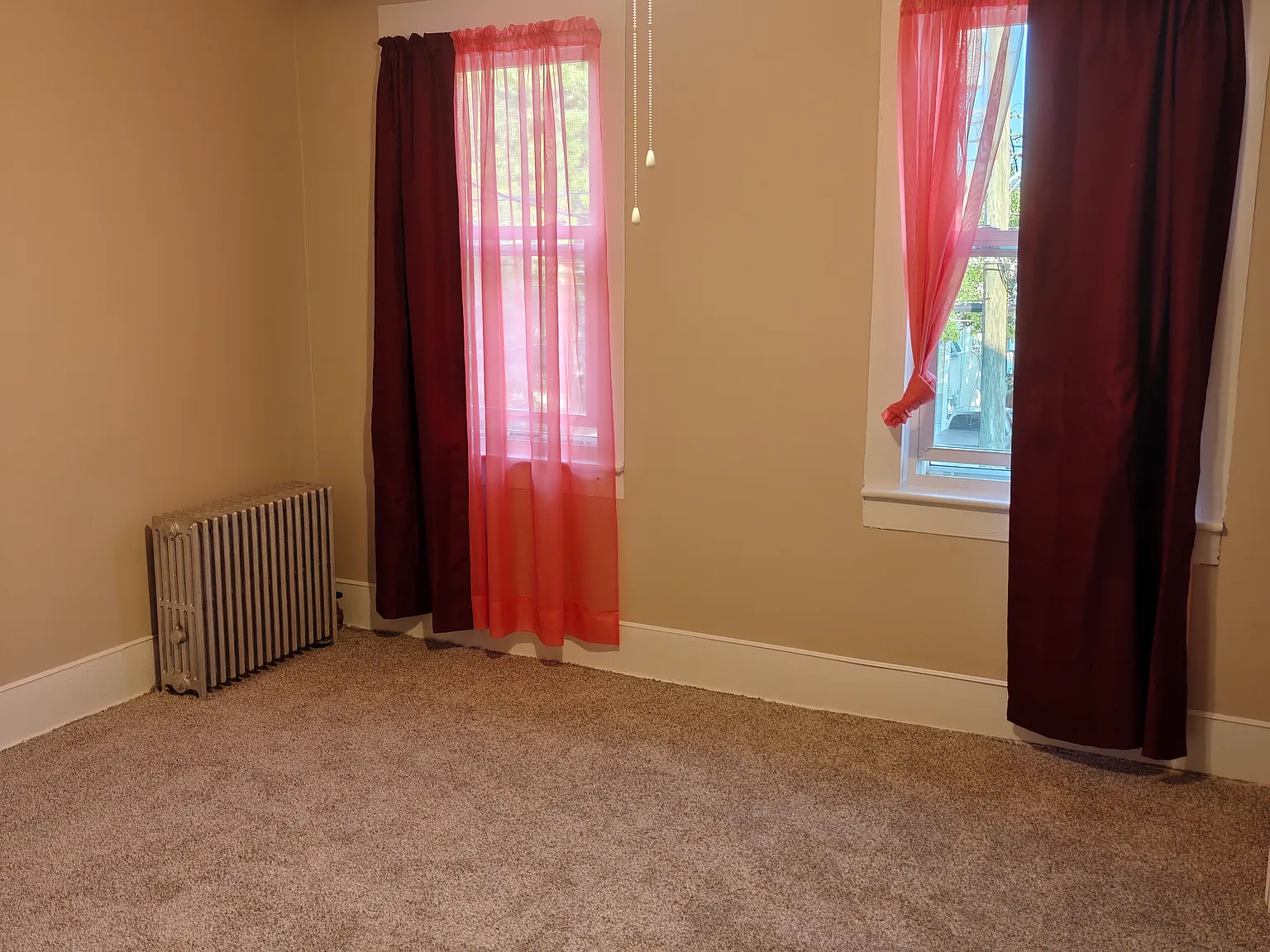 3 bed, $1,550 — Photo 3