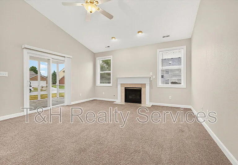 5935 Monticello Square Ln — Photo 9