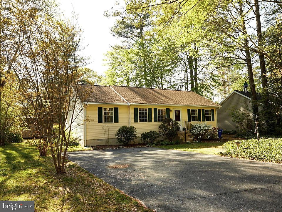 1st image of 26 Lakewood Dr