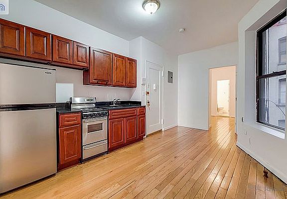 4th image of 314 E 91st St APT 2W