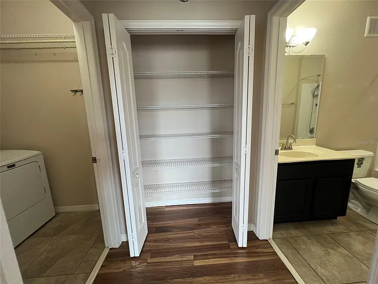 2137 Betsy Ross Ln #2137 — Photo 28