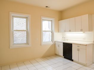 2430 N Clybourn Ave #2R, Chicago, IL 60614