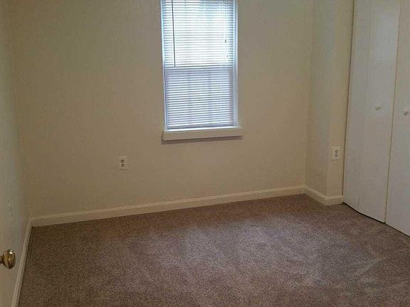 4th image of 906 N Stonestreet Ave #Rooms