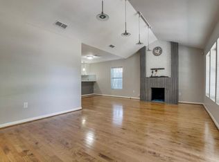 5203 Stoneleigh Ave, Dallas, TX 75235