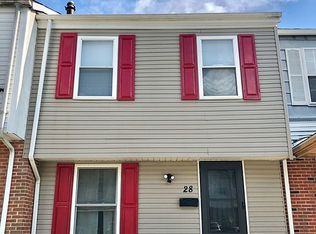 28 Fleming St, Newark, DE 19713