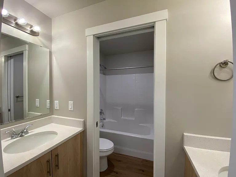 3710 S 10th Ave — Photo 8