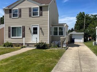 7414 Brookside Dr, Brooklyn, OH 44144