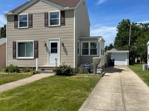 7414 Brookside Dr, Brooklyn, OH 44144