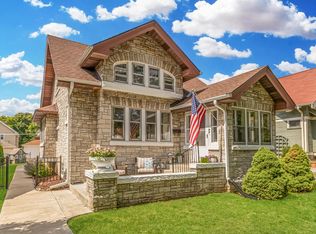 2343 N 63rd St, Wauwatosa, WI 53213