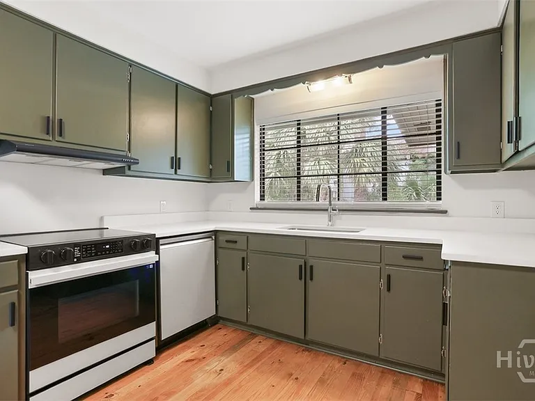 404 Gordonston Ave — Photo 13
