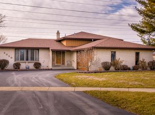 2030 Kettle Ct #1A, Lansing, IL 60438