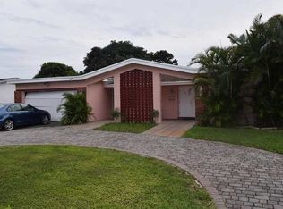 8560 Long Acre Dr, Miramar, FL 33025