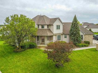 2103 Hunters Ct, Auburn, IN 46706